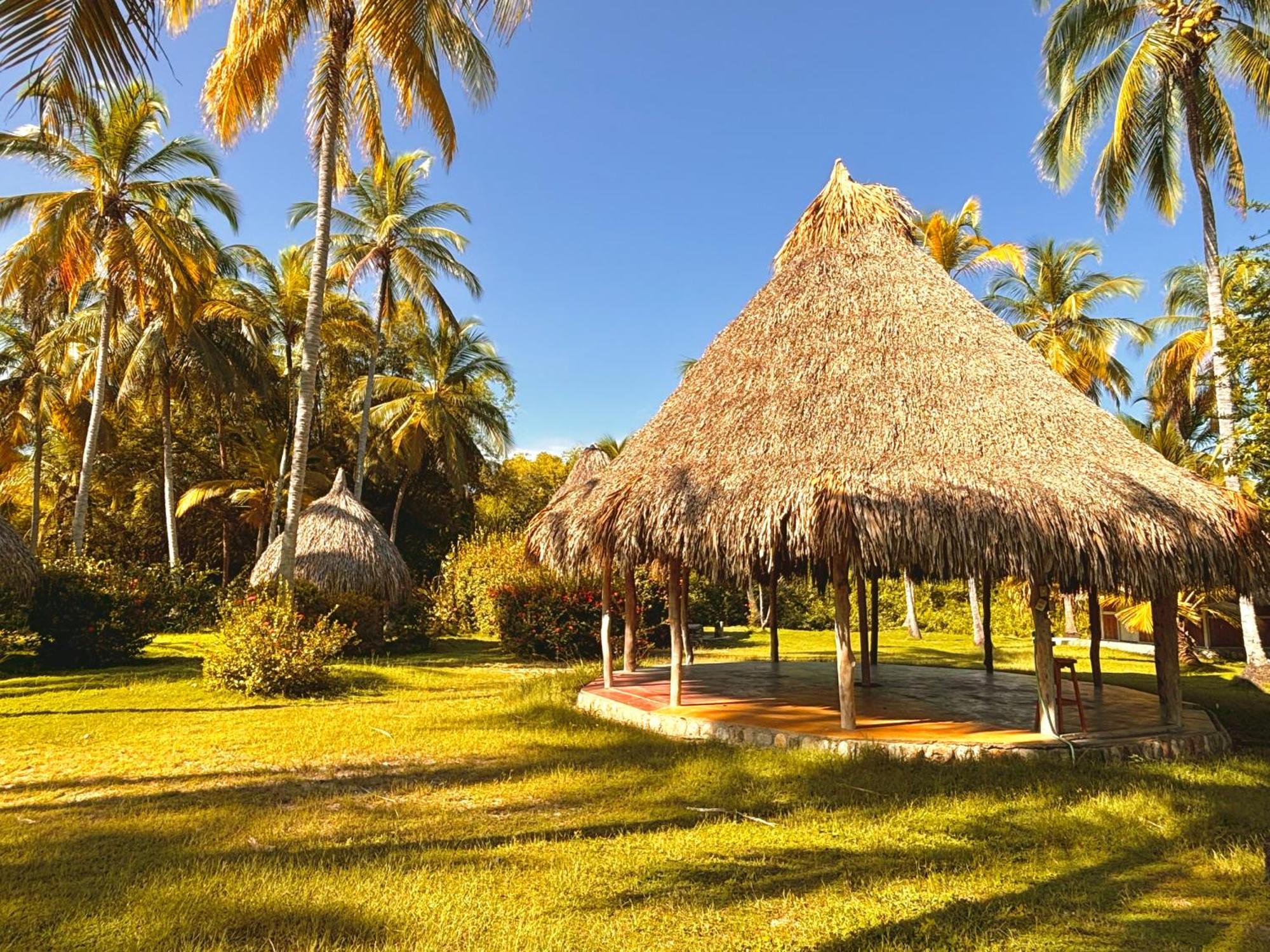 Hotel Playa Bonita Tayrona ブリタカ エクステリア 写真